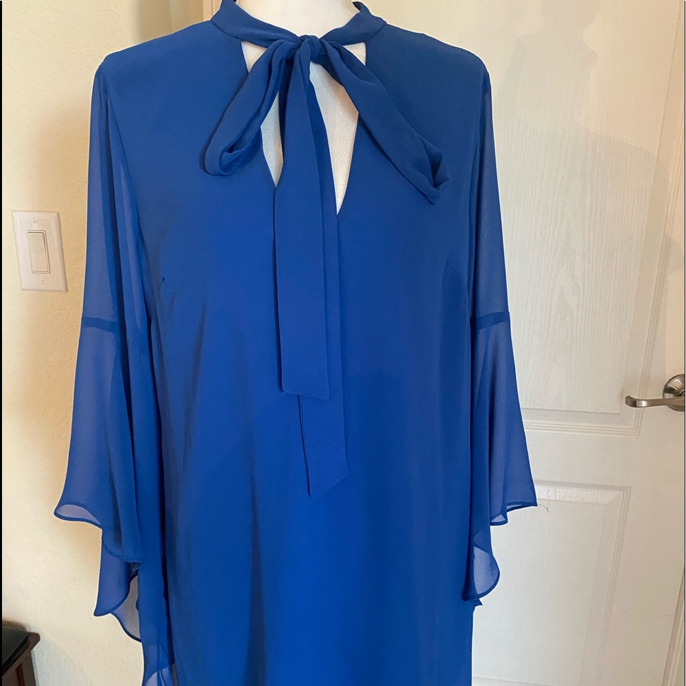 BCBGeneration Dress - Picture 3 of 10